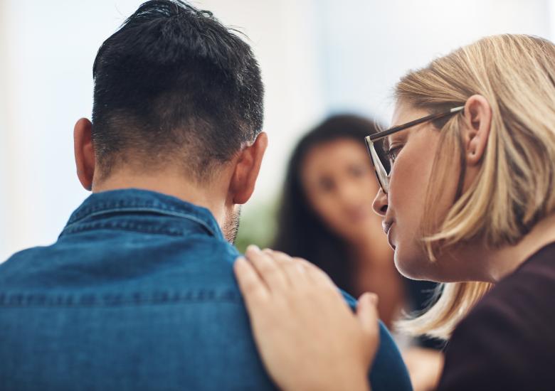 Le proche aidant soutient une personne vulnérable